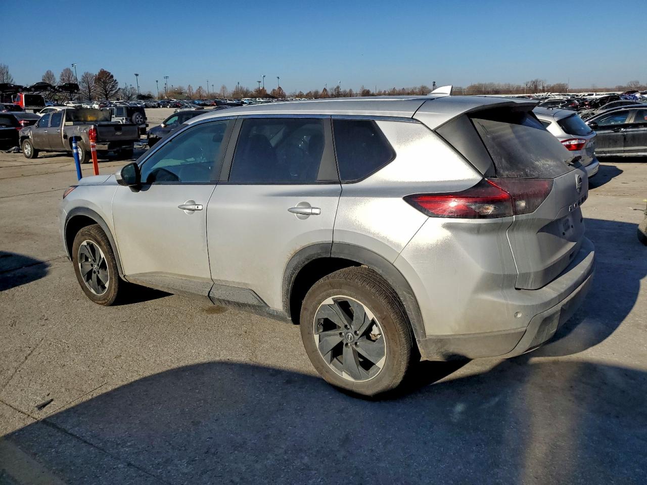 2025 NISSAN ROGUE SV photo 2
