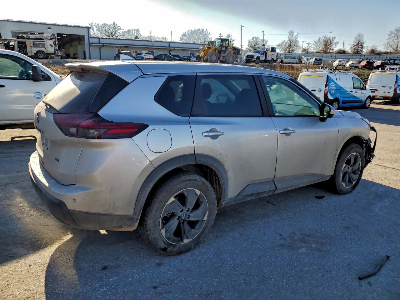 2025 NISSAN ROGUE SV photo 3