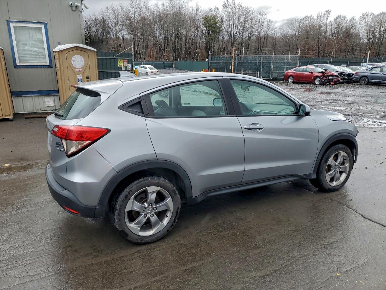 2019 HONDA HR-V LX photo 3