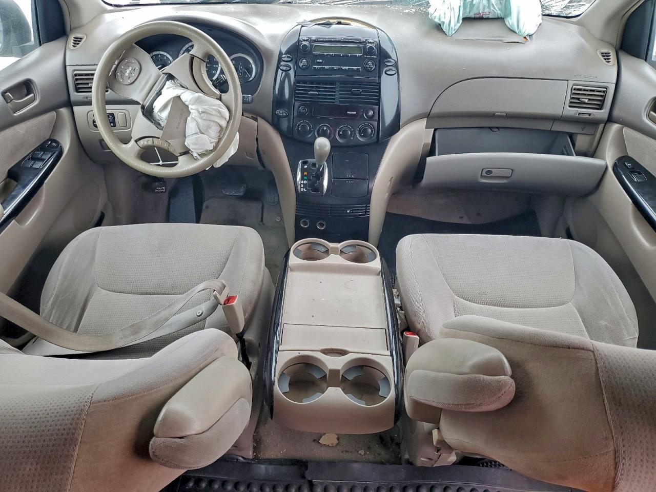 2004 TOYOTA SIENNA CE photo 8
