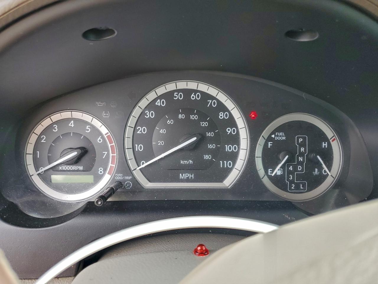 2004 TOYOTA SIENNA CE photo 9