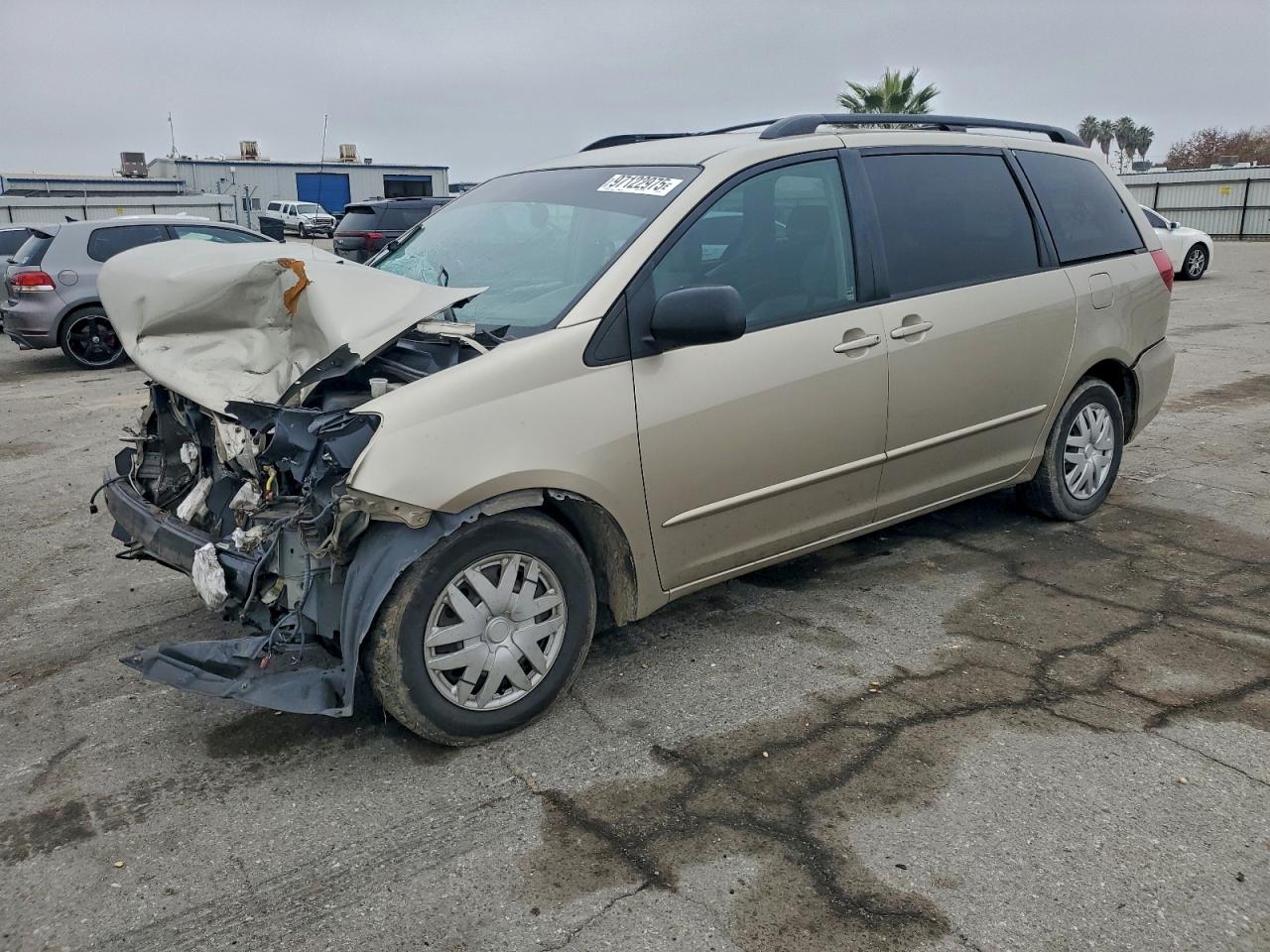 2004 TOYOTA SIENNA