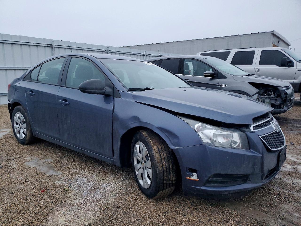 2014 CHEVROLET CRUZE LS photo 4