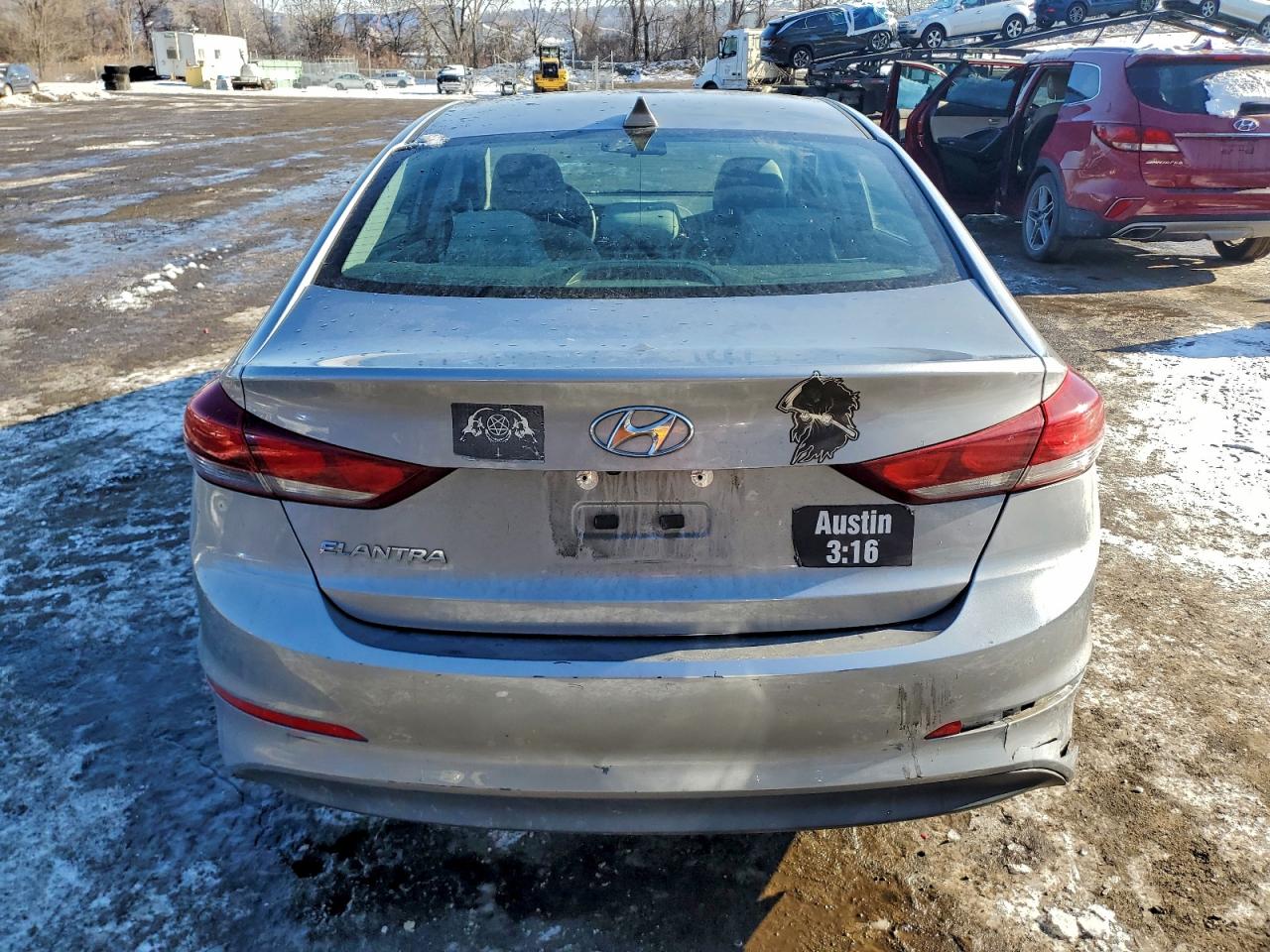 2017 HYUNDAI ELANTRA SE photo 6