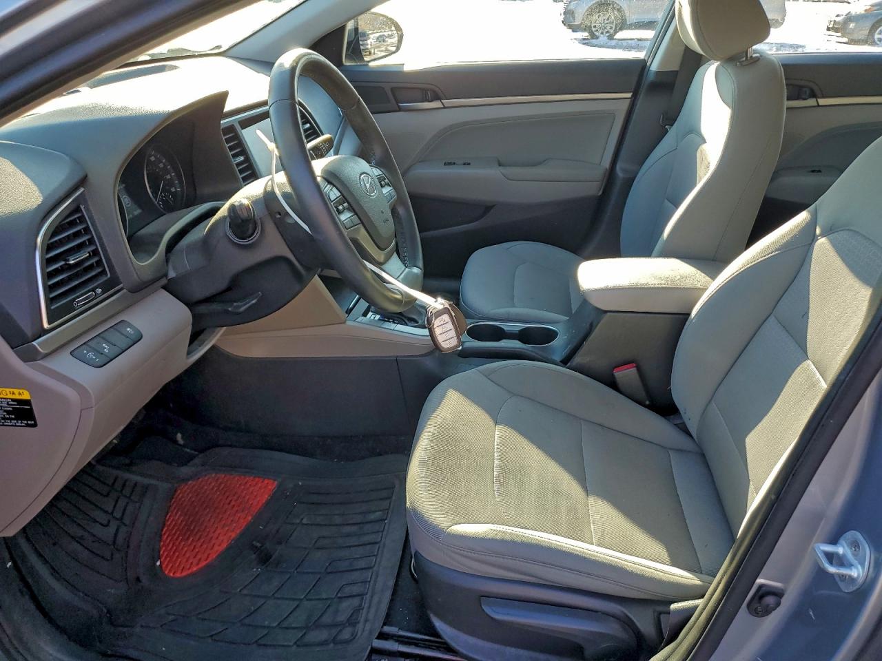 2017 HYUNDAI ELANTRA SE photo 7
