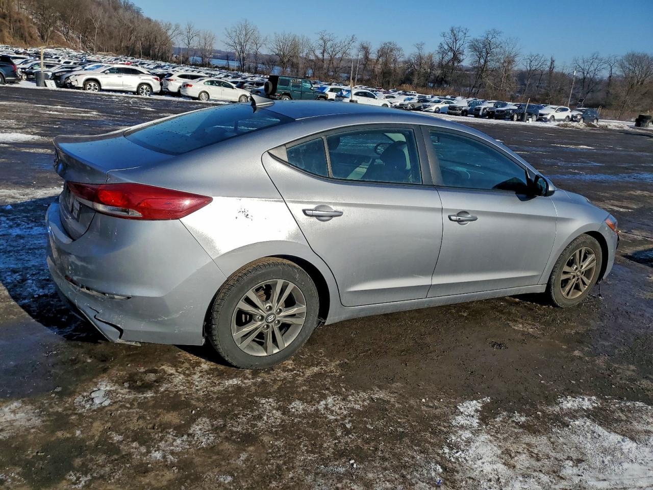 2017 HYUNDAI ELANTRA SE photo 3