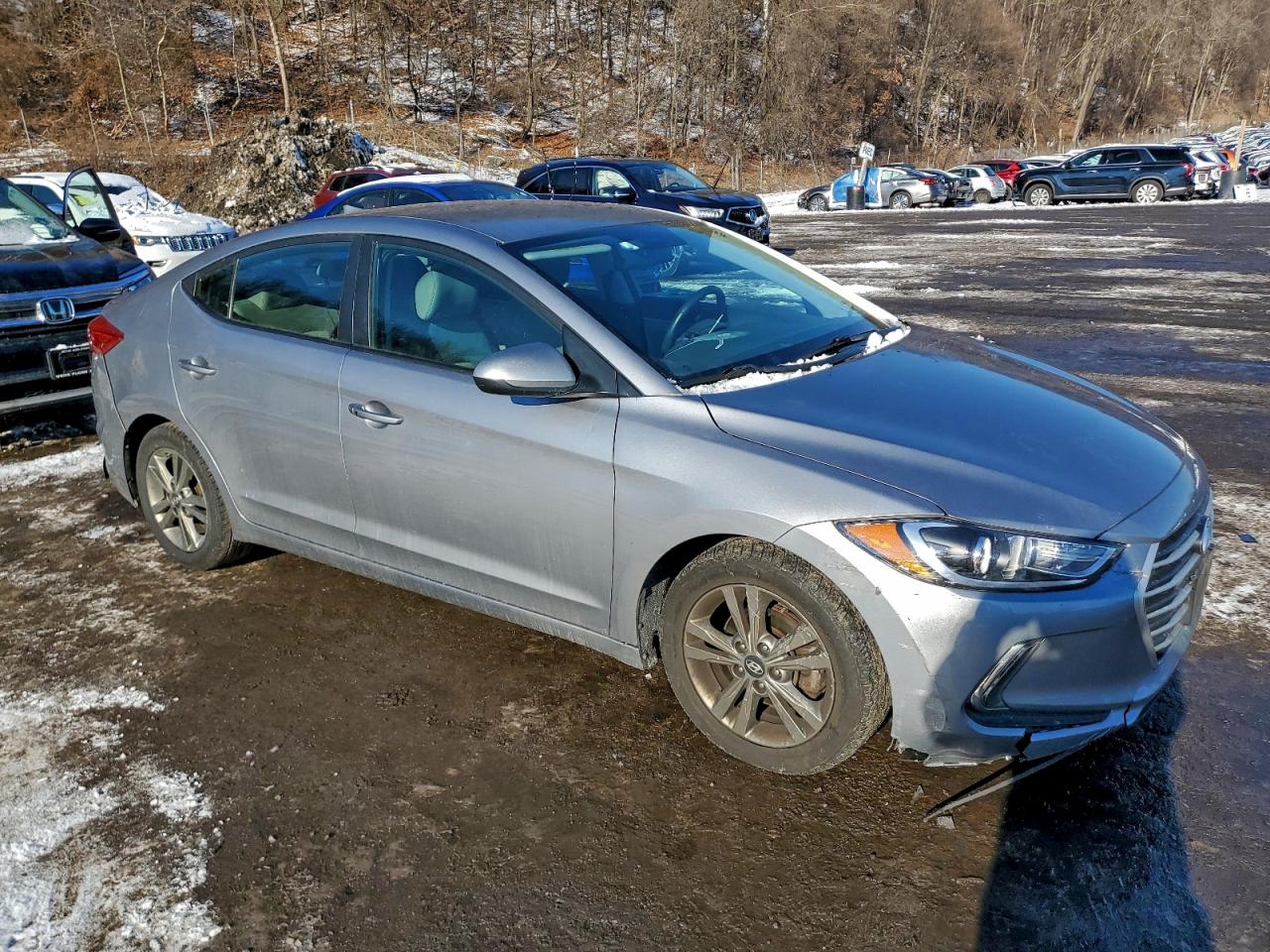 2017 HYUNDAI ELANTRA SE photo 4