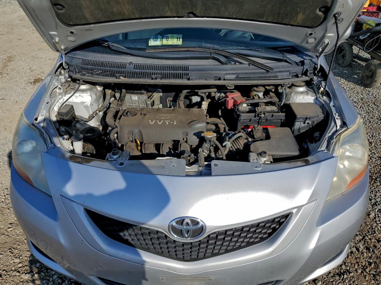 2010 TOYOTA YARIS photo 11
