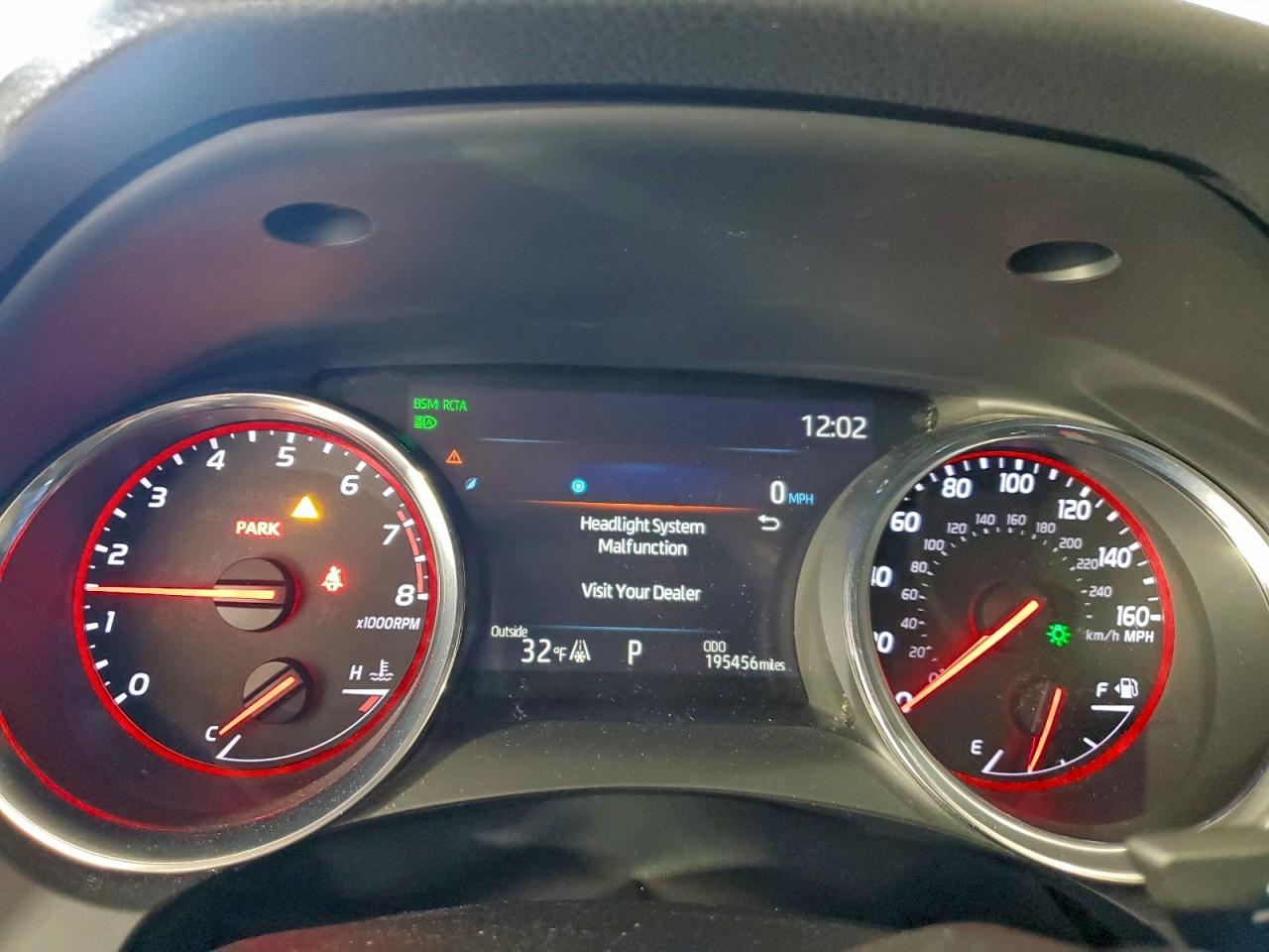 2020 TOYOTA CAMRY XSE photo 9