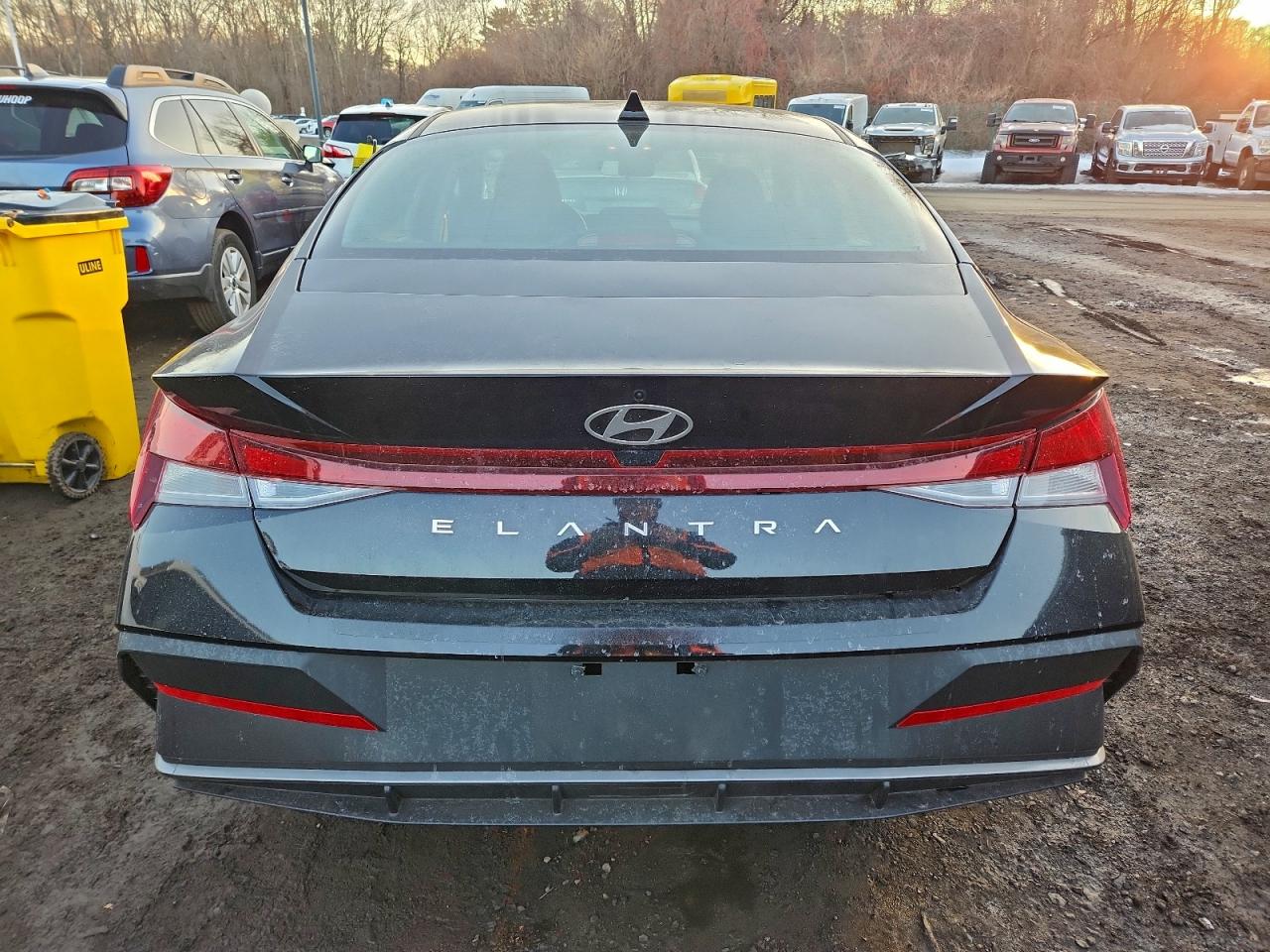 2025 HYUNDAI ELANTRA SE photo 6
