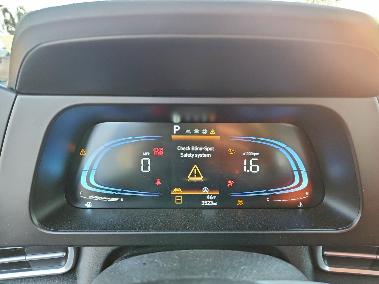 2025 HYUNDAI ELANTRA SE photo 9