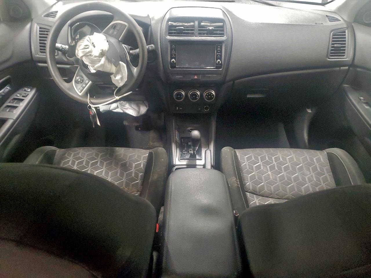 2024 MITSUBISHI OUTLANDER SPORT S/SE photo 15