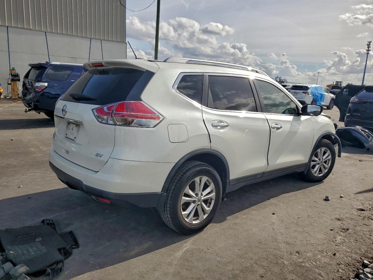 2016 NISSAN ROGUE S photo 9