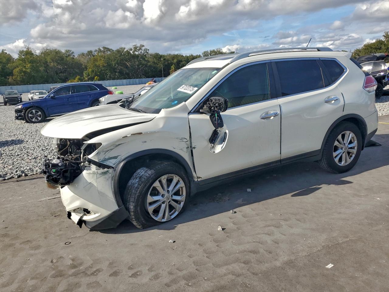 2016 NISSAN ROGUE