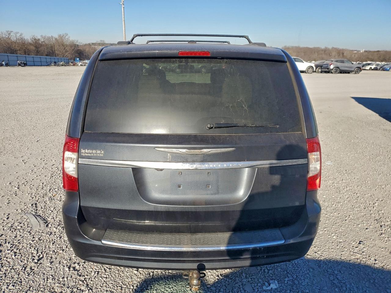 2013 CHRYSLER TOWN & COUNTRY TOURING photo 6