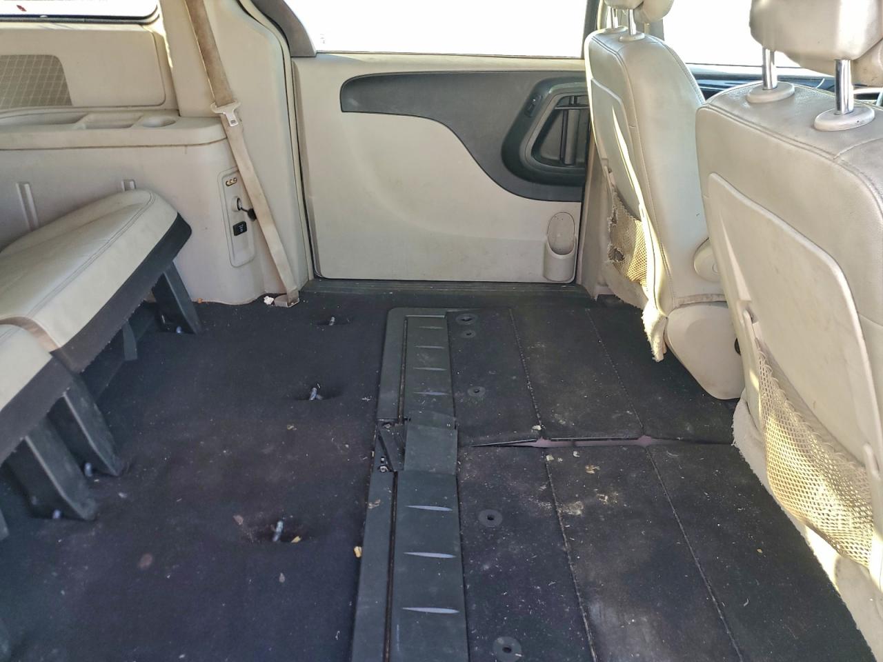 2013 CHRYSLER TOWN & COUNTRY TOURING photo 11
