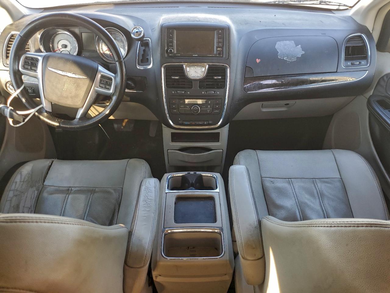 2013 CHRYSLER TOWN & COUNTRY TOURING photo 8