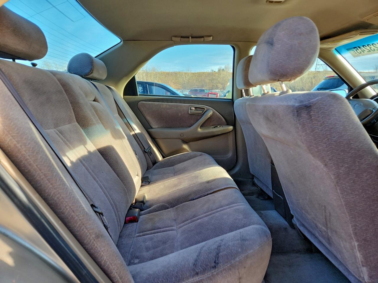 1997 TOYOTA CAMRY LE photo 10