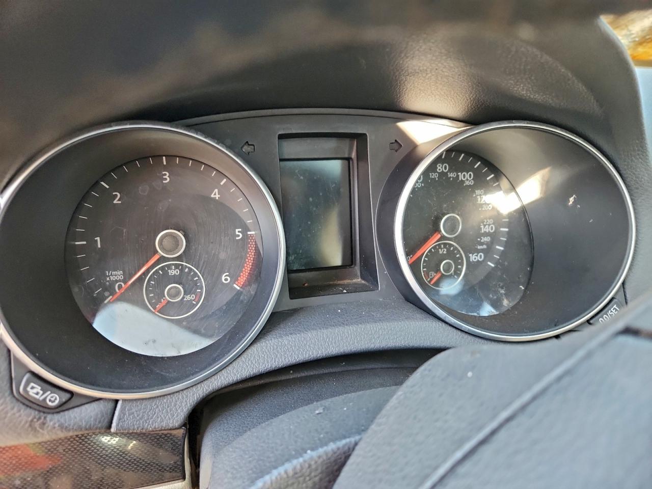 2014 VOLKSWAGEN JETTA TDI photo 25