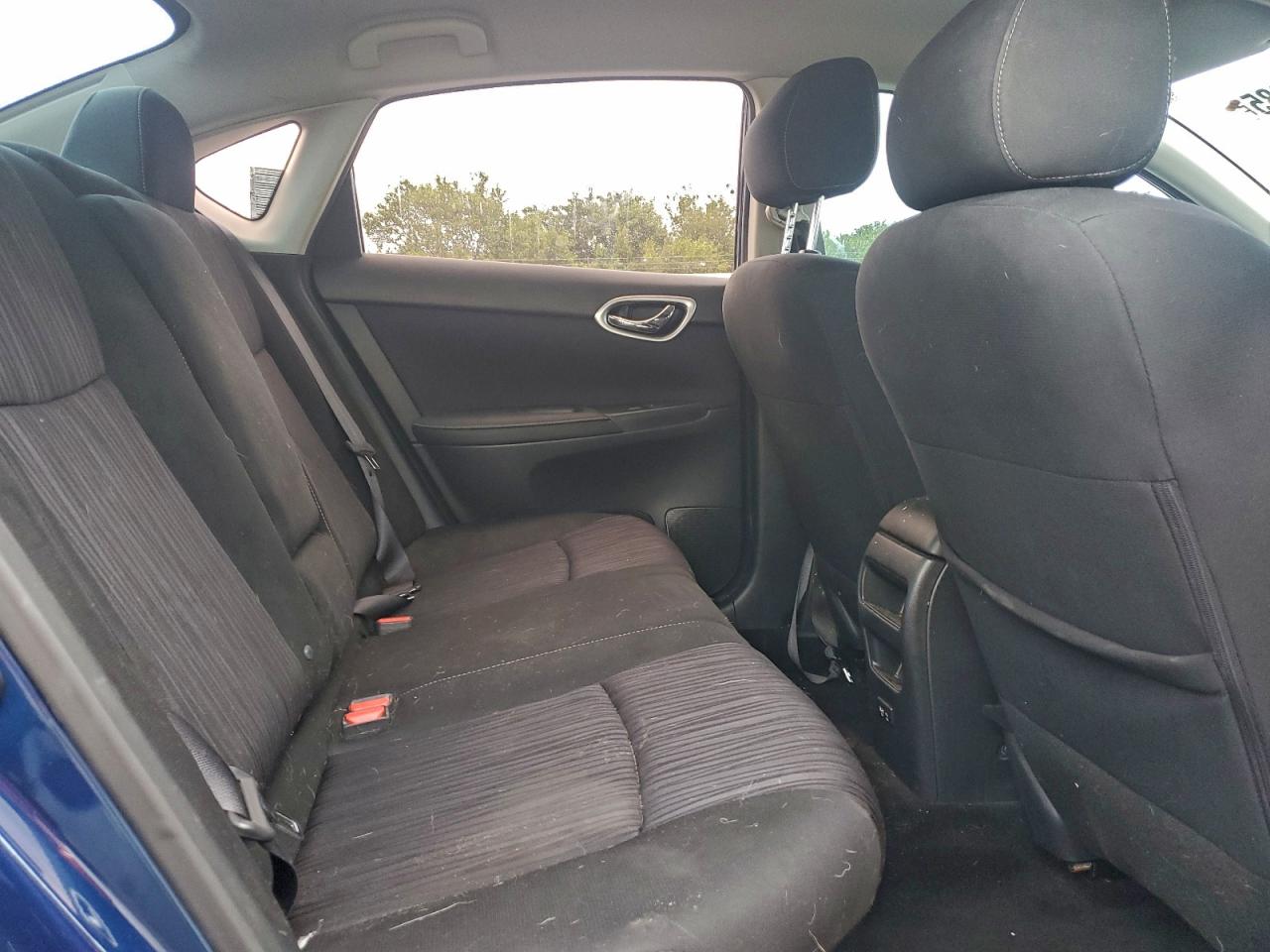 2019 NISSAN SENTRA S photo 10