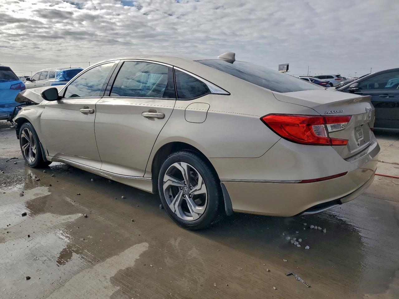 2018 HONDA ACCORD EX photo 4