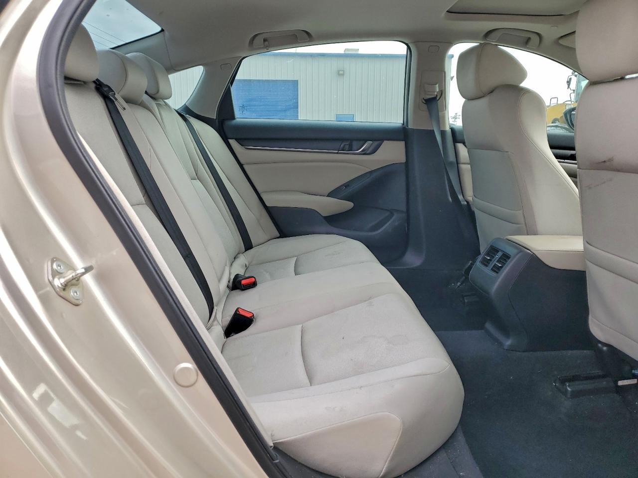 2018 HONDA ACCORD EX photo 28