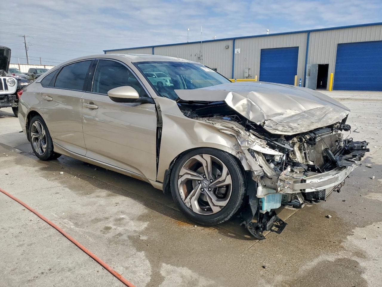 2018 HONDA ACCORD EX photo 10