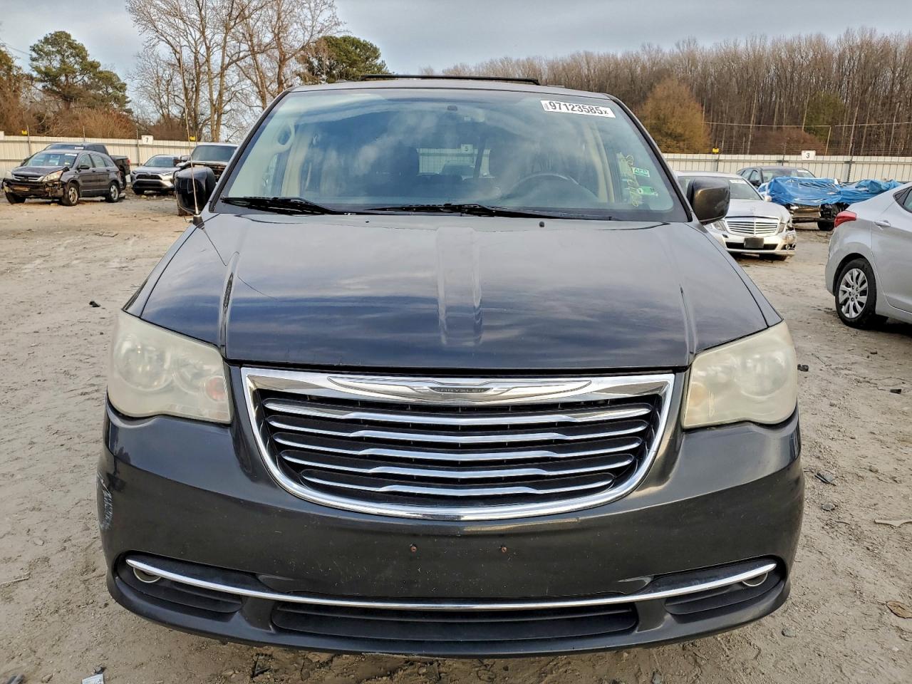 2012 CHRYSLER TOWN & COUNTRY TOURING photo 9