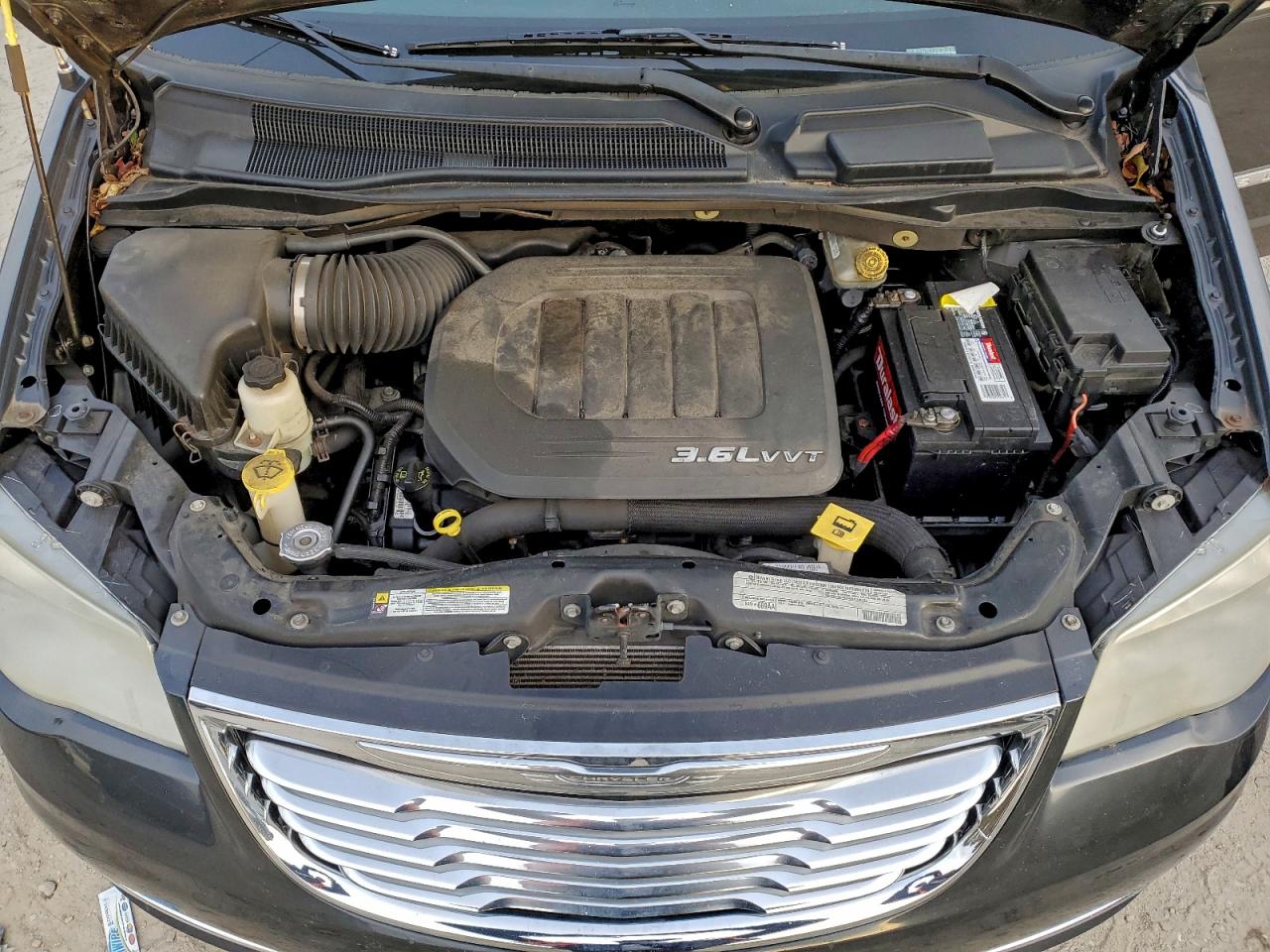 2012 CHRYSLER TOWN & COUNTRY TOURING photo 23