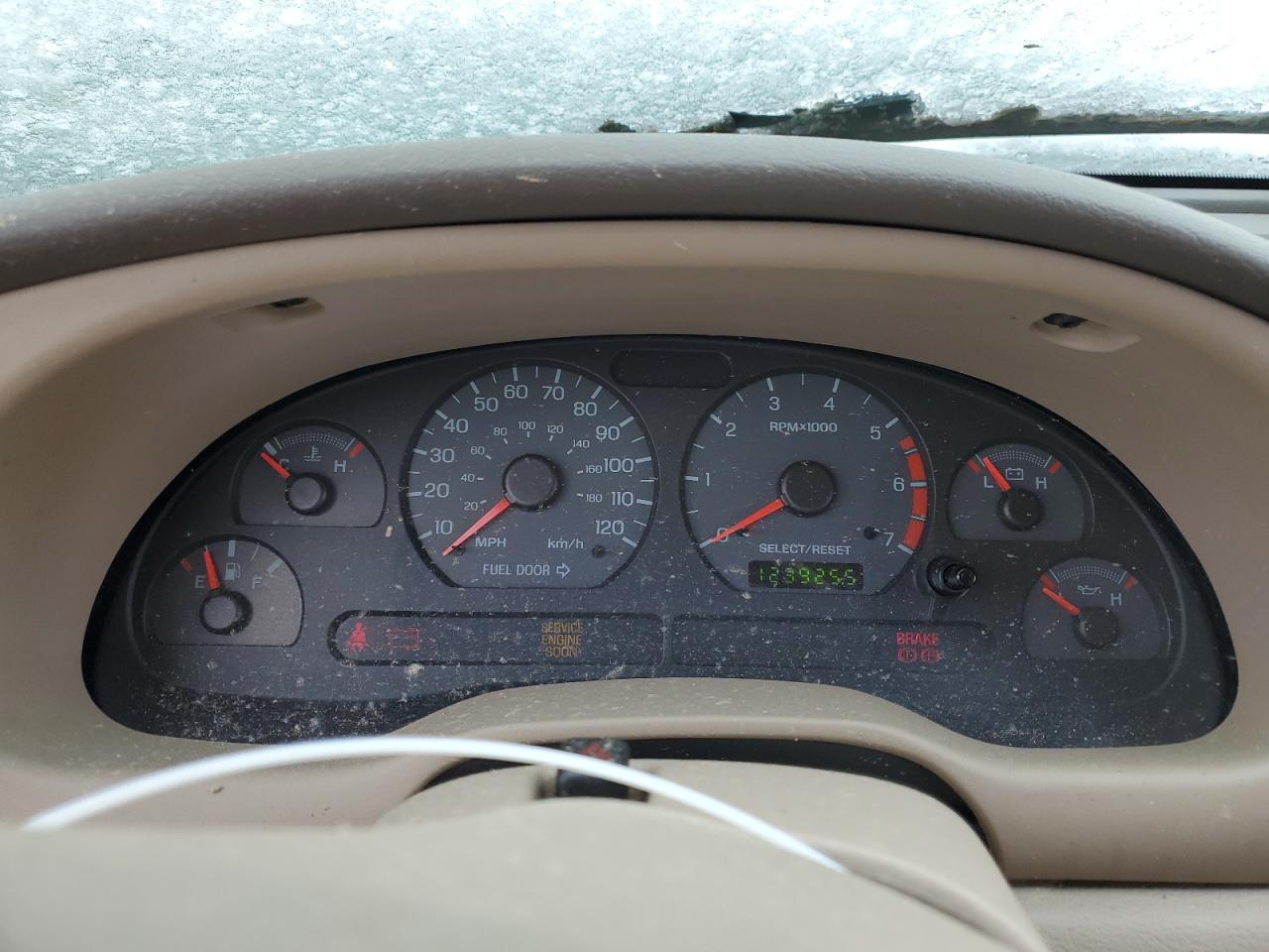 2002 FORD MUSTANG photo 17