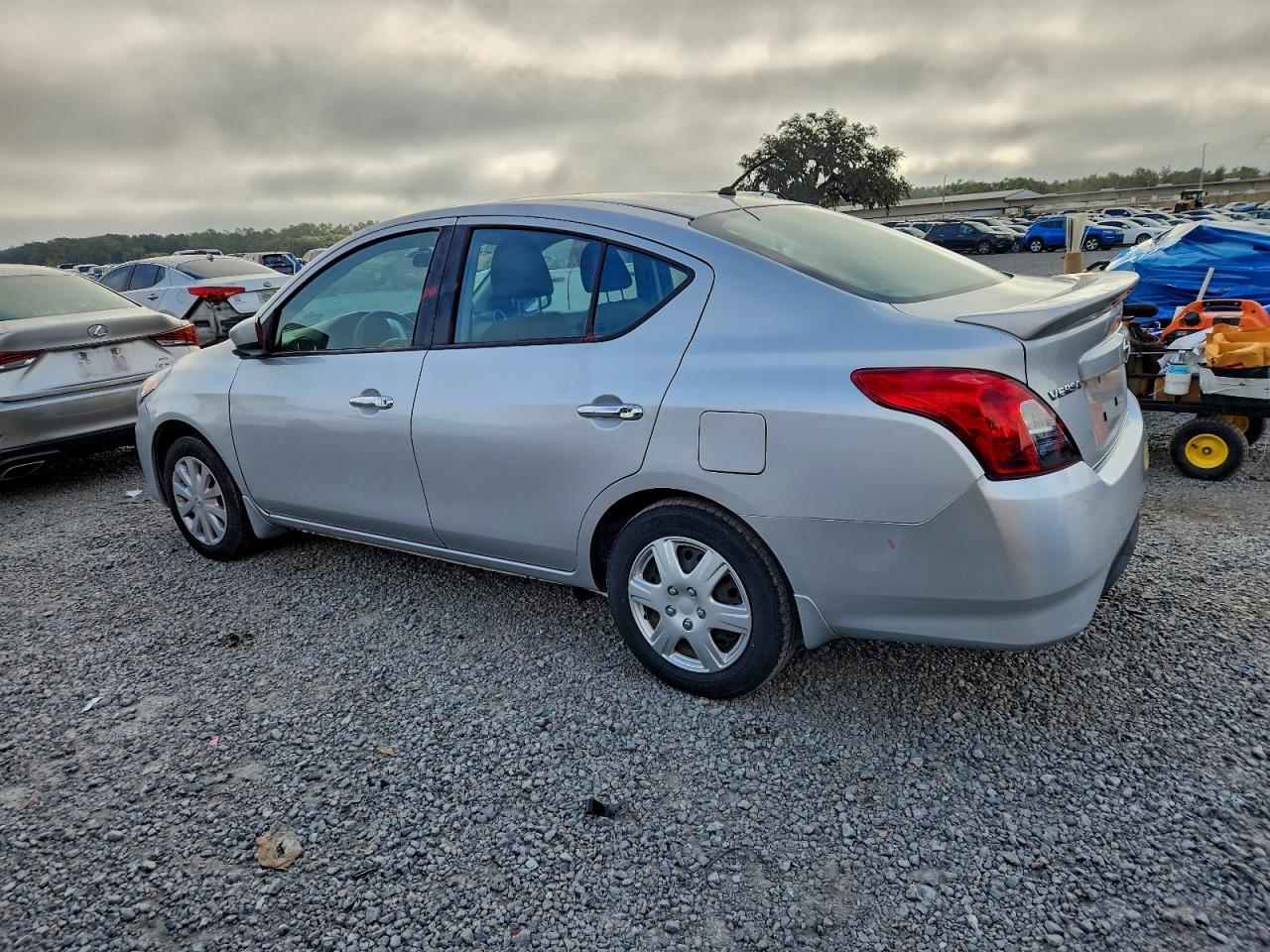 2018 NISSAN VERSA S photo 4