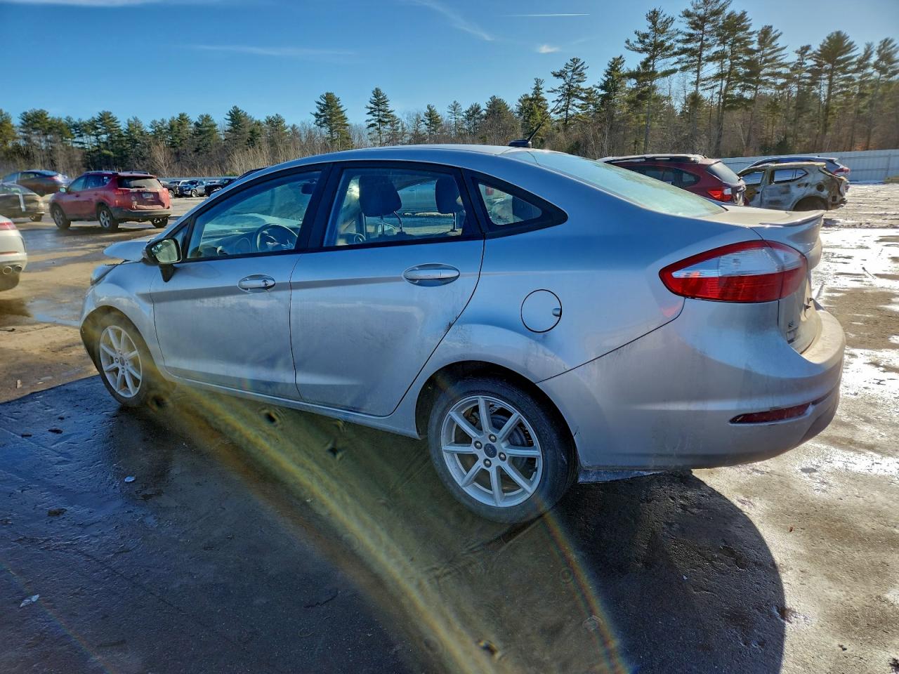 2019 FORD FIESTA SE photo 4