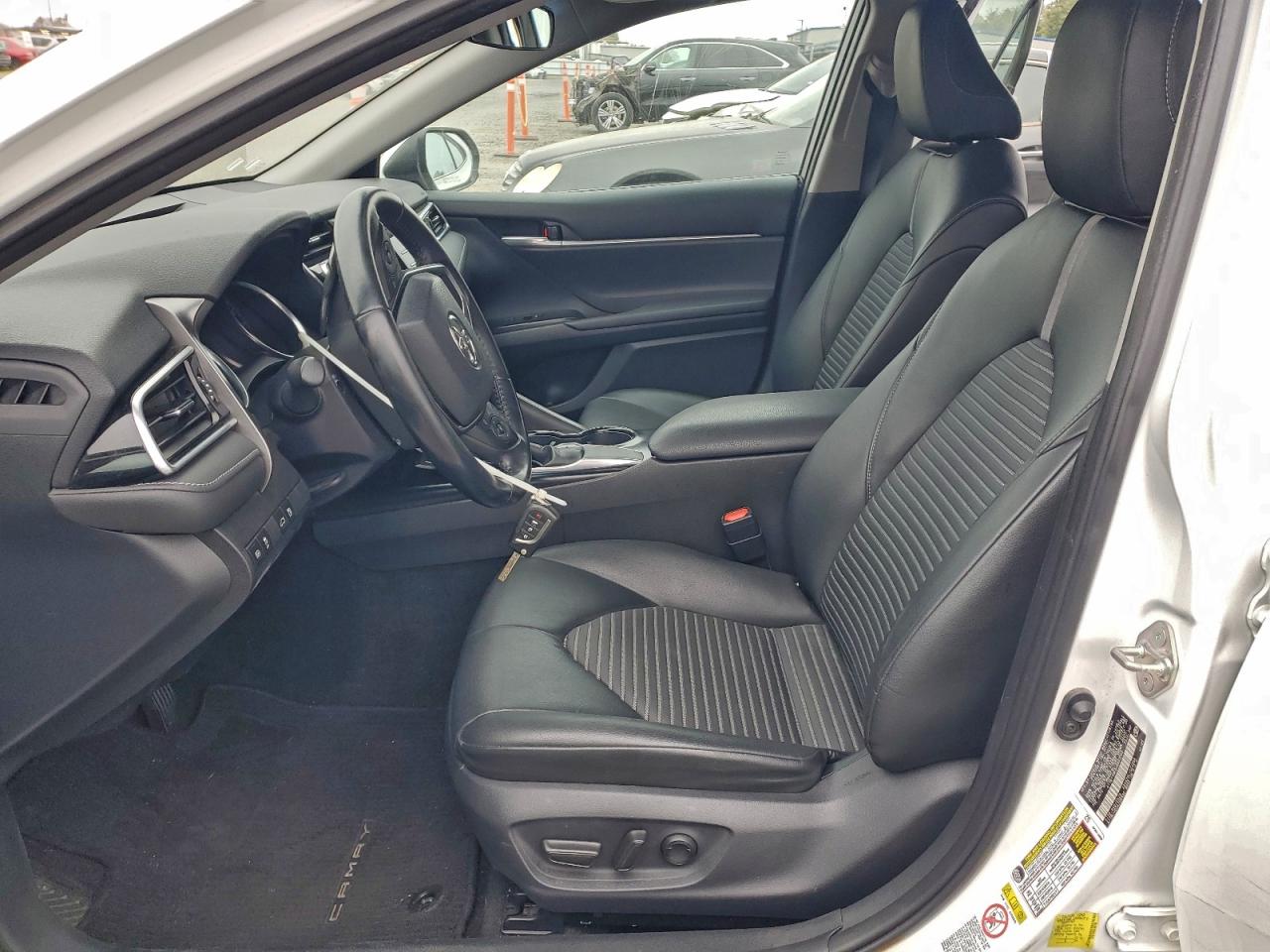 2018 TOYOTA CAMRY L photo 19