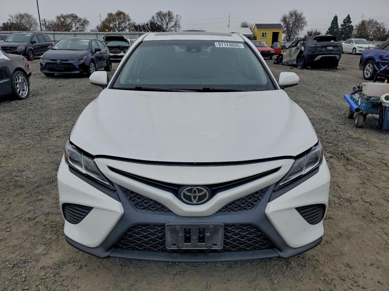 2018 TOYOTA CAMRY L photo 13