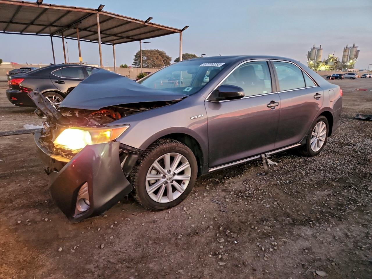 2014 TOYOTA CAMRY