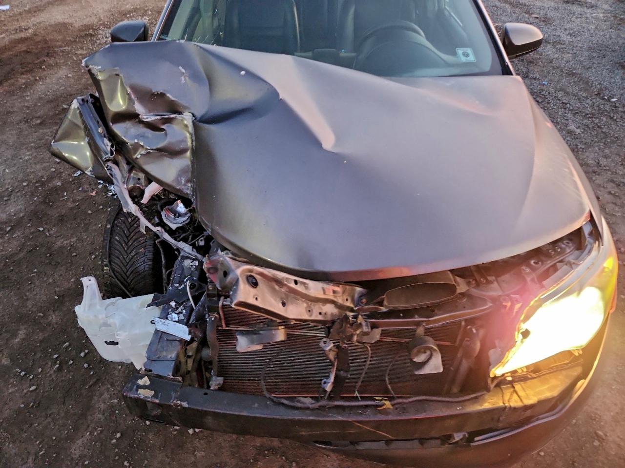 2014 TOYOTA CAMRY HYBRID photo 11