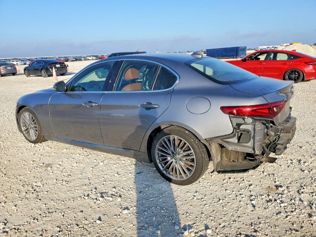 2019 ALFA ROMEO GIULIA TI photo 2