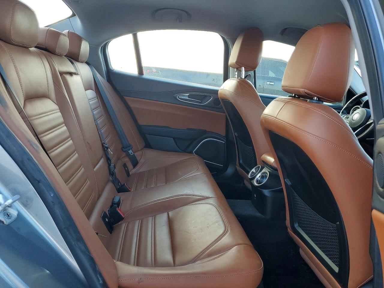 2019 ALFA ROMEO GIULIA TI photo 10