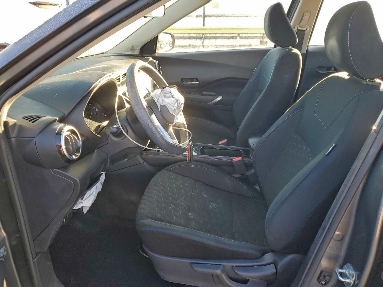 2023 NISSAN KICKS SV photo 19
