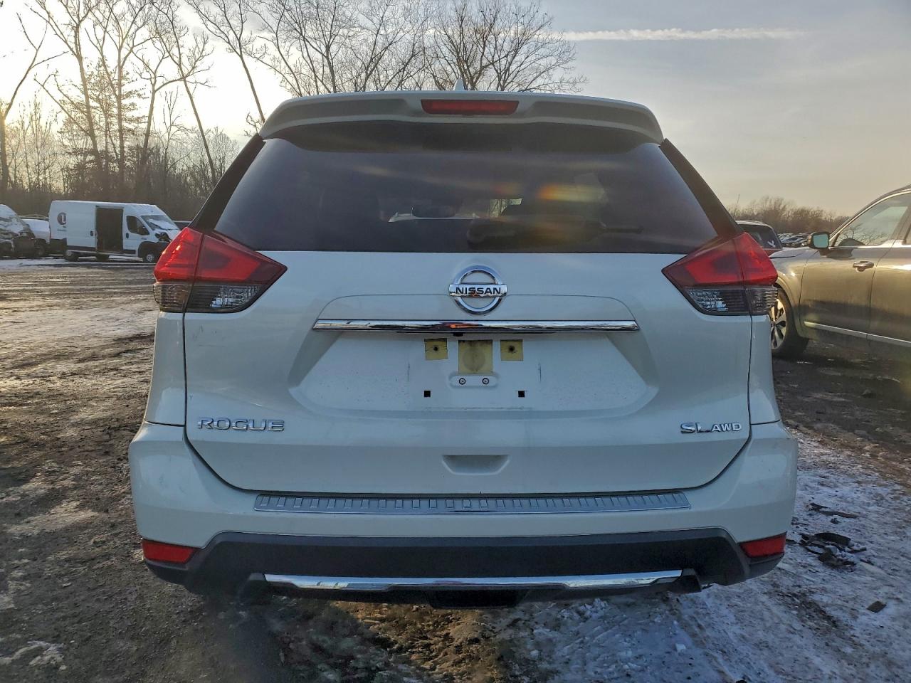 2017 NISSAN ROGUE S photo 11