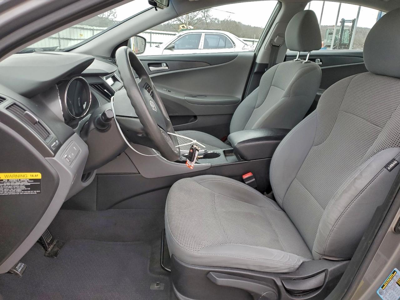 2014 HYUNDAI SONATA GLS photo 13