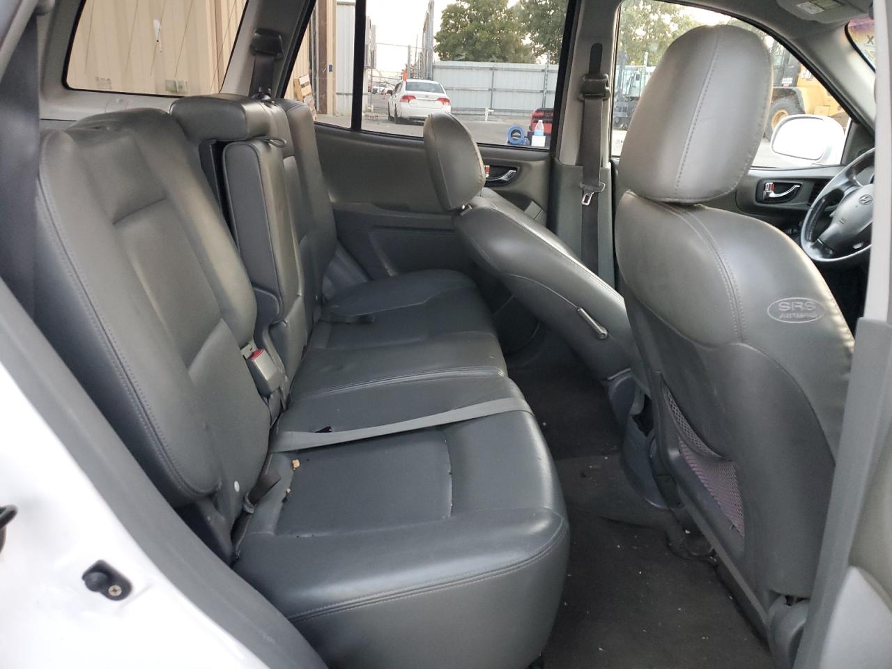 2004 HYUNDAI SANTA FE GLS photo 11