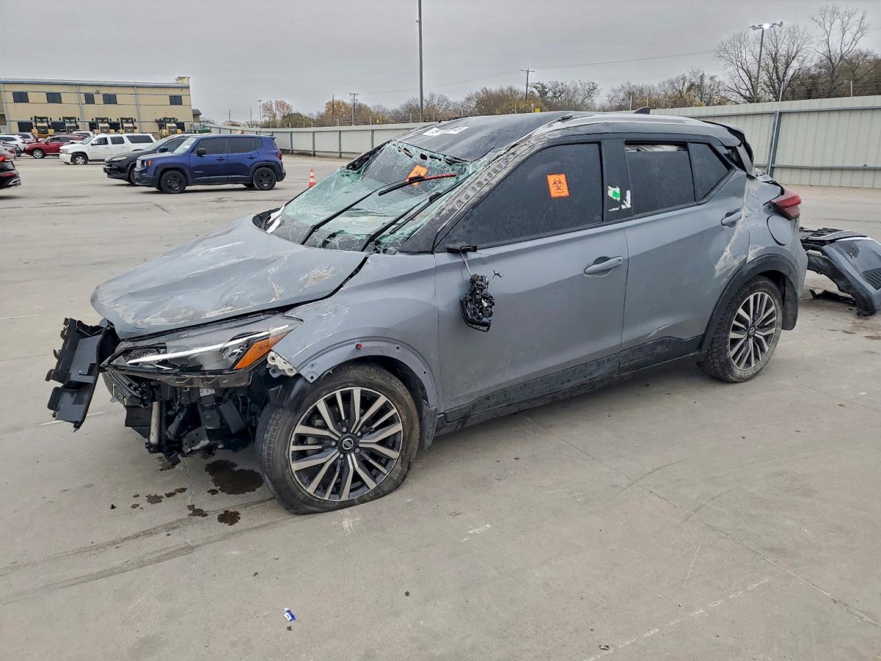 2021 NISSAN KICKS