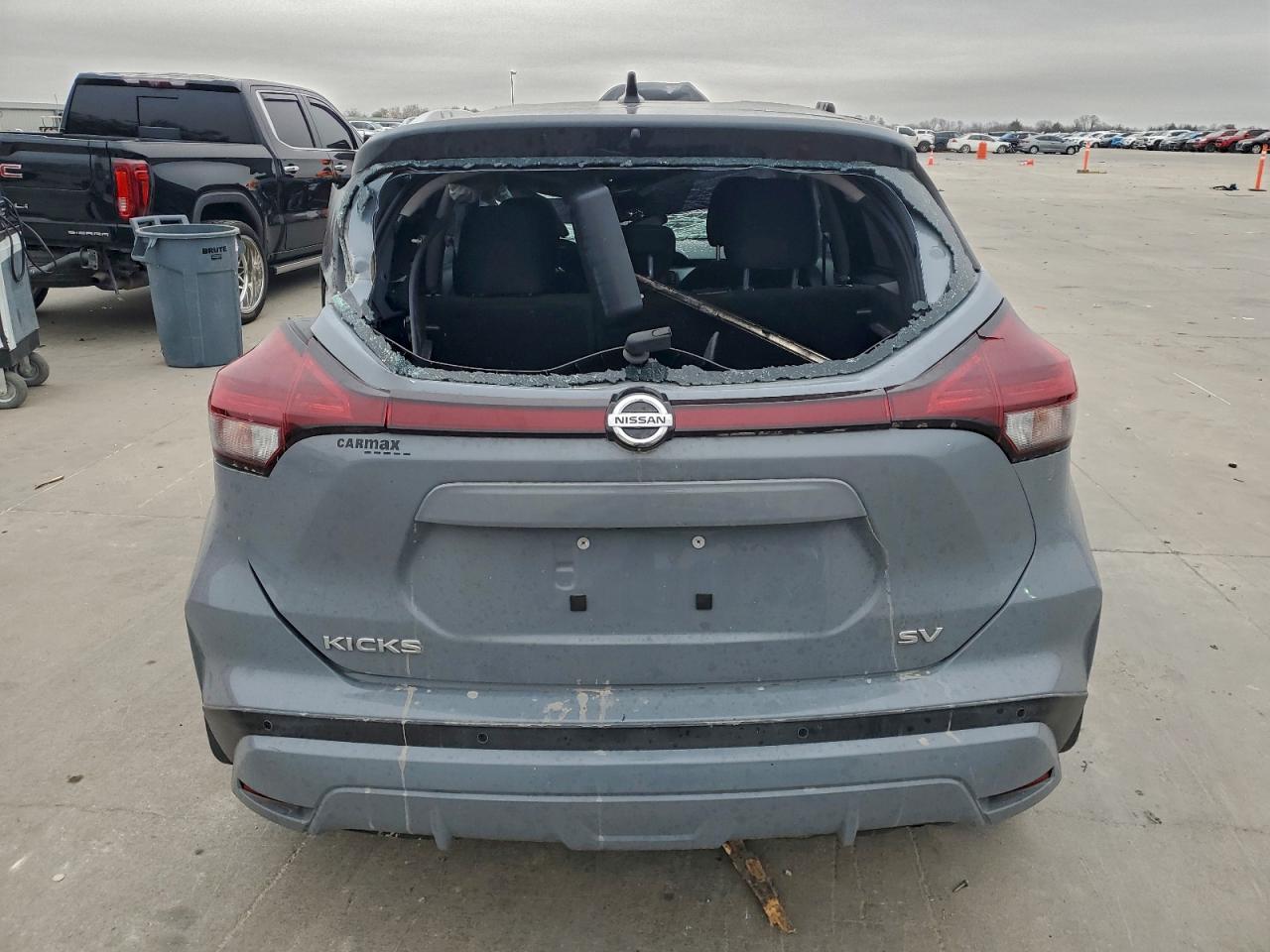 2021 NISSAN KICKS SV photo 6