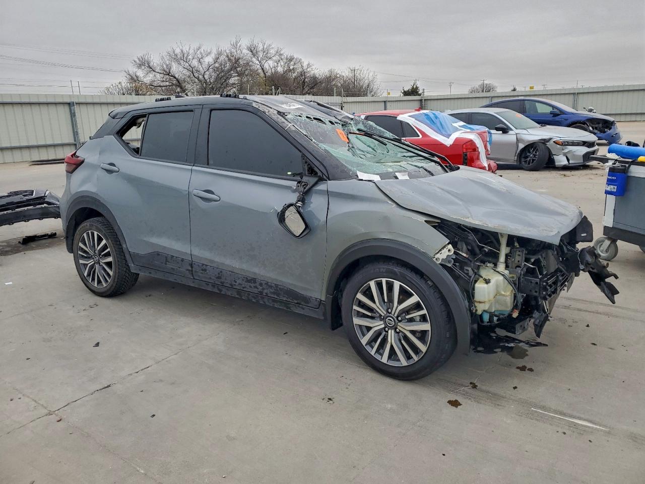 2021 NISSAN KICKS SV photo 4