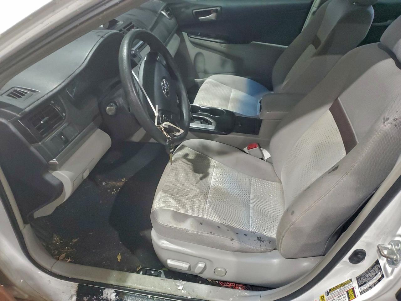 2013 TOYOTA CAMRY L photo 7