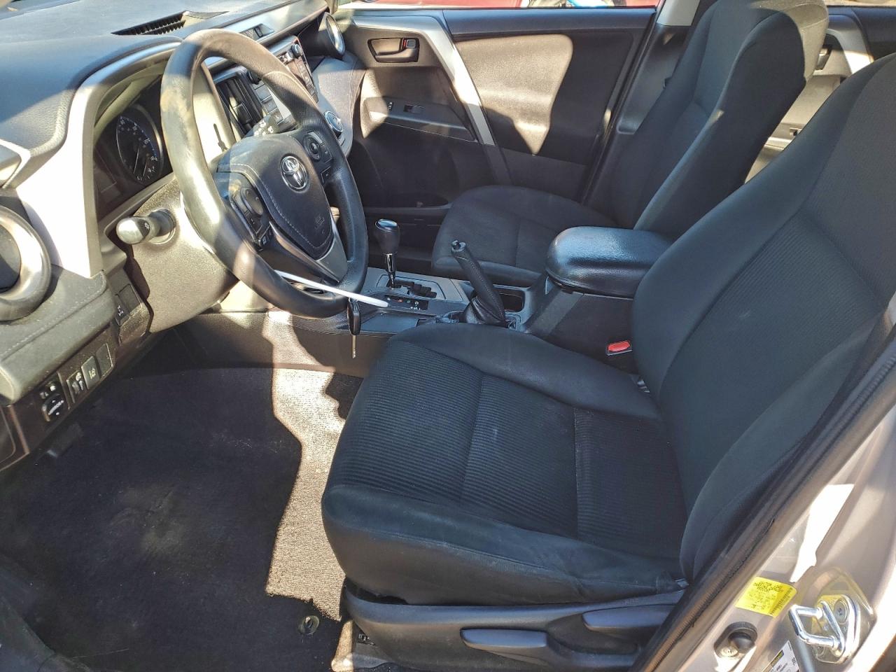 2017 TOYOTA RAV4 LE photo 13