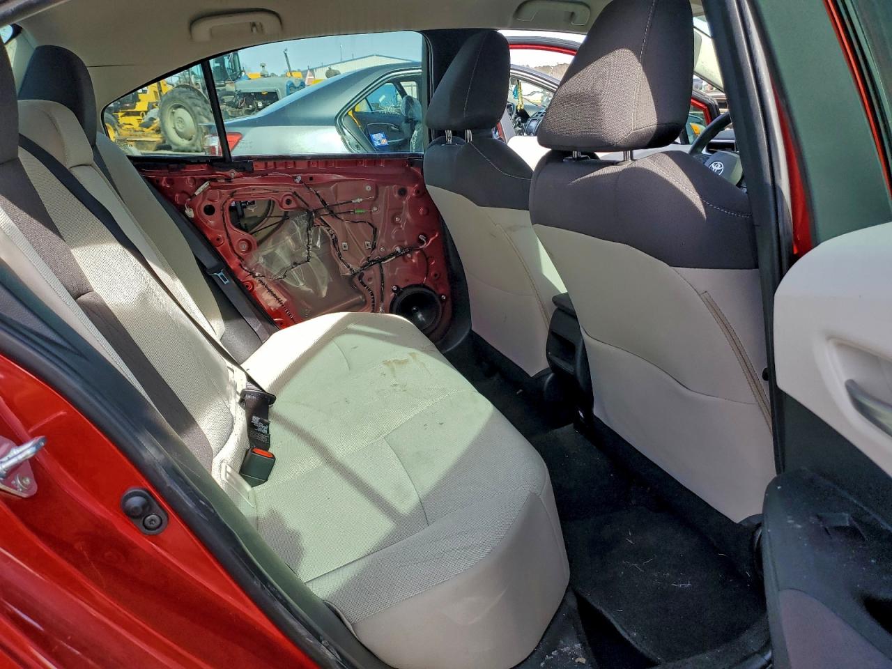2020 TOYOTA COROLLA LE photo 19