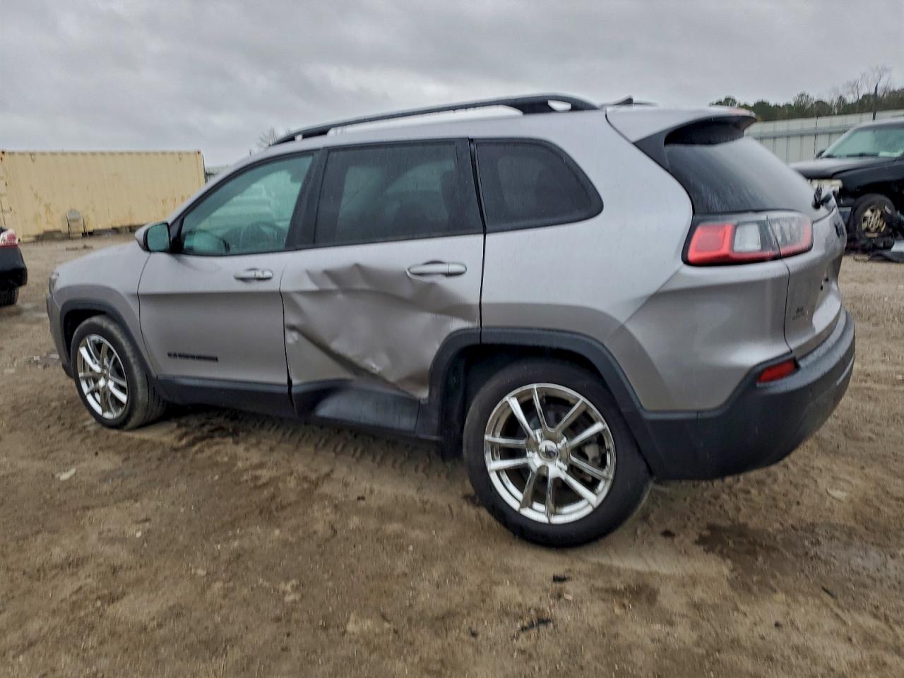2019 JEEP CHEROKEE LATITUDE PLUS photo 2
