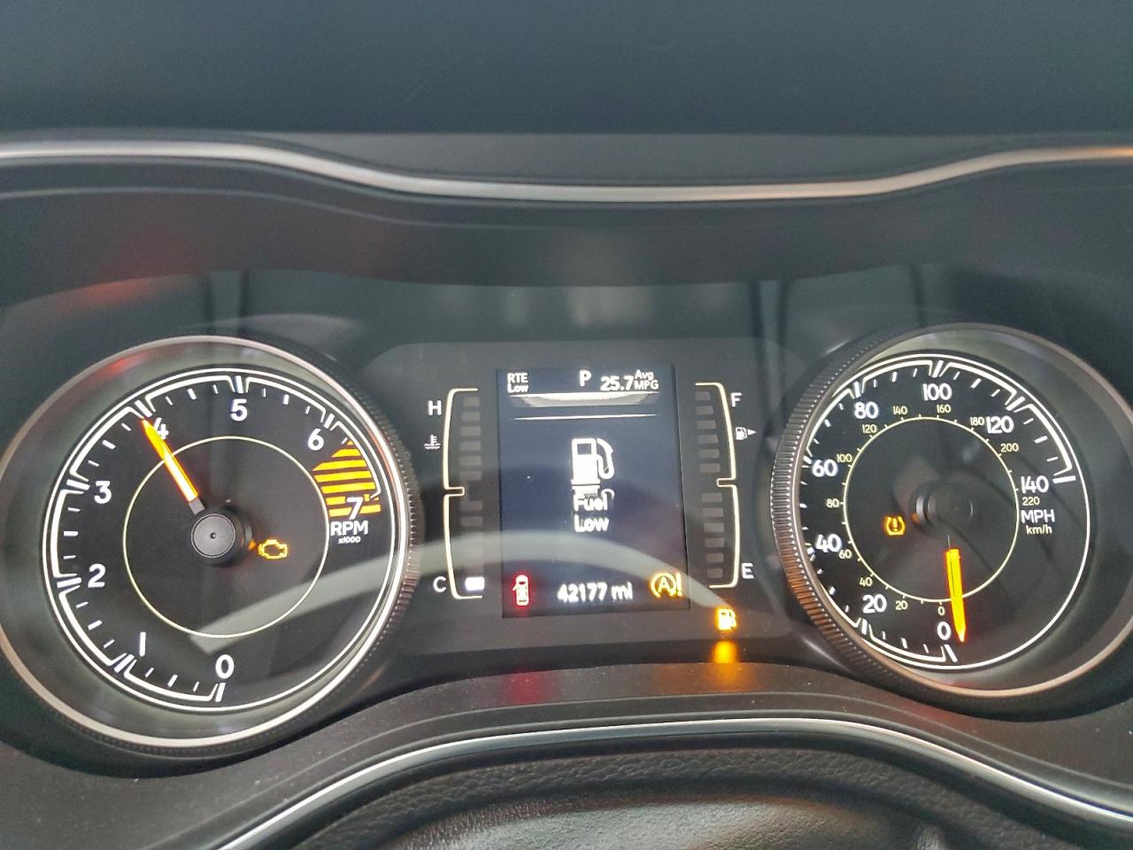2019 JEEP CHEROKEE LATITUDE PLUS photo 9